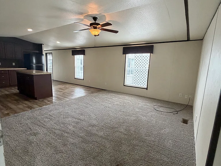 3724 SW 23rd St — Photo 3
