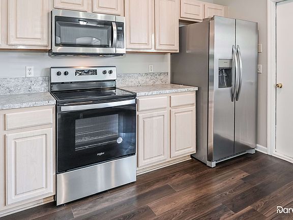 4th image of 1234 Waterfall Dr