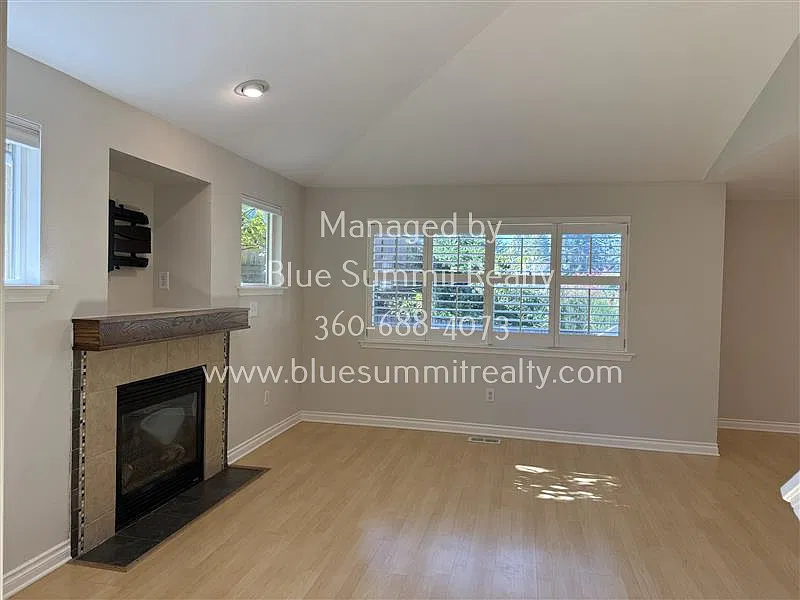 3 bed, 2.5 bath, 1610 sqft, $2,550 — Photo 3