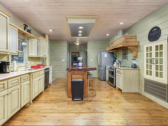 5th image of 20 Spring Cove Rd