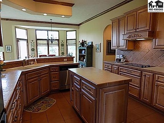 4th image of 3917 Spyglass Dr