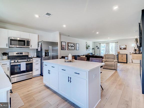 2nd image of 28030 Starfish Ct