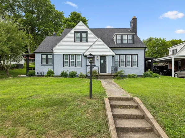 214 River St, Hartsville, TN 37074