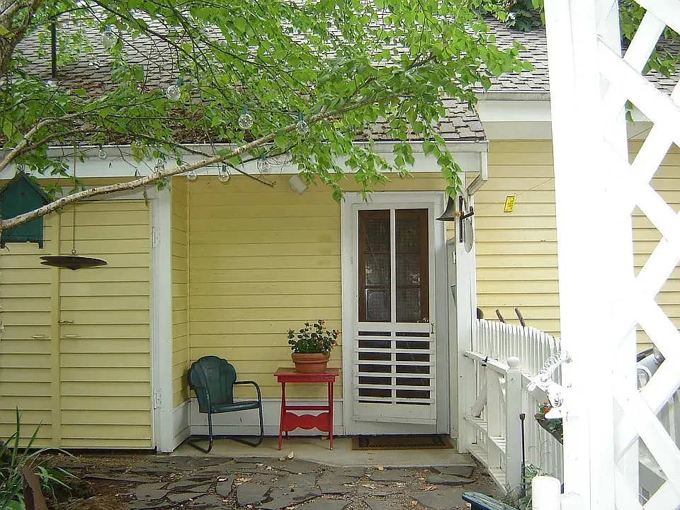 410 S Oregon St — Photo 2