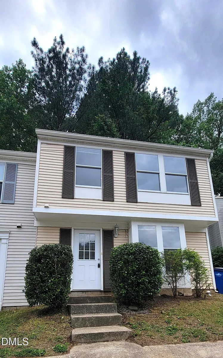 Building Photo - 1137 Villa Green Ct