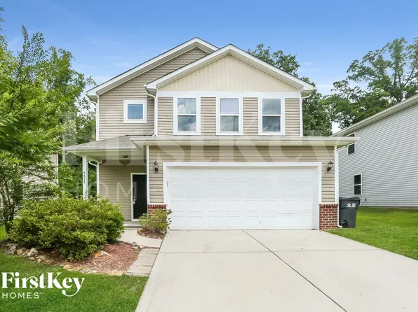 8823 Balsam Bay Rd, Charlotte, NC 28227