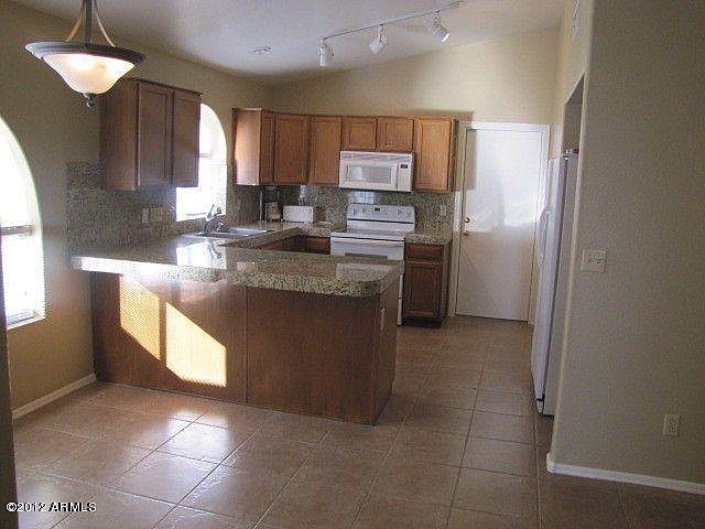 2nd image of 15219 S 45th Pl