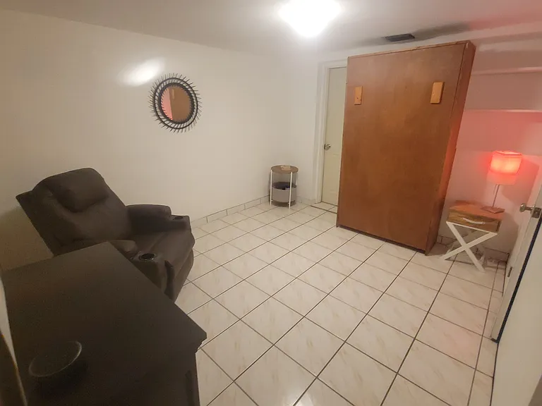 4430 SW 15th Ter — Photo 5
