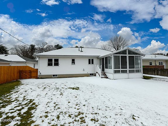 4th image of 12 Chapman Drive