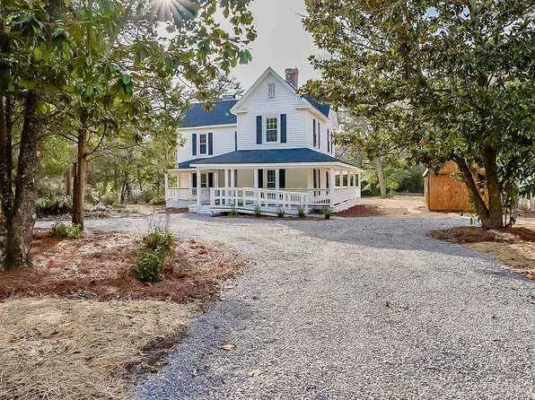 1101 N Main St, Raeford, NC 28376