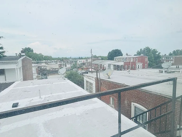 1517 W Turner St — Photo 18