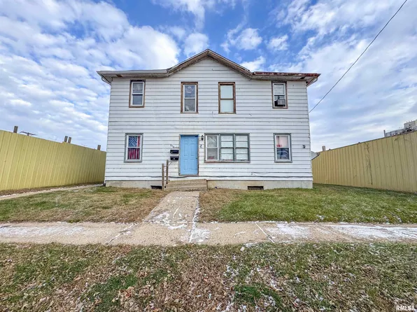 113 Saint Mary St, Pekin, IL 61554