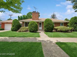 812 Webster Ln, Des Plaines, IL