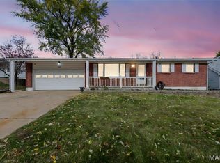 1409 Belleau Lake Dr, O'Fallon, MO