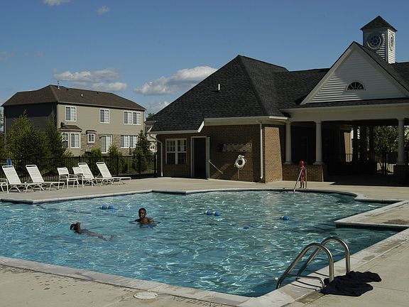 3rd image of 43536 S Timberview Dr