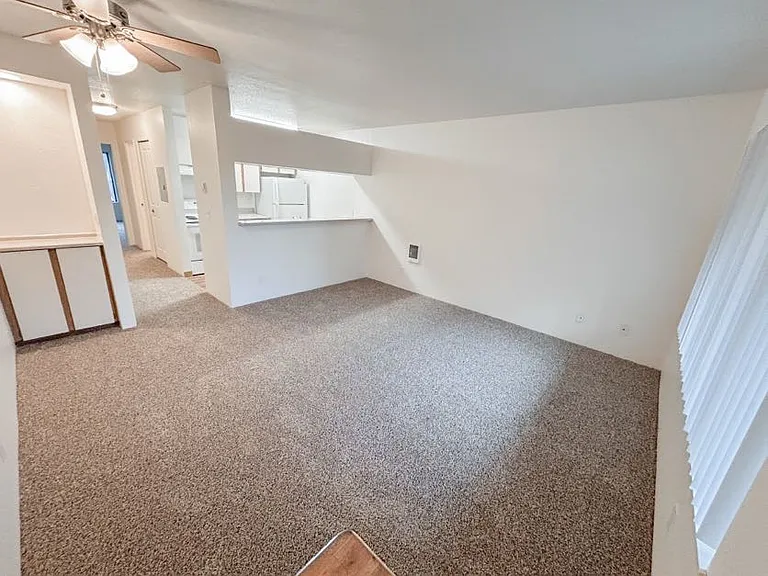Stone Creek Apartments Beaverton — Photo 35