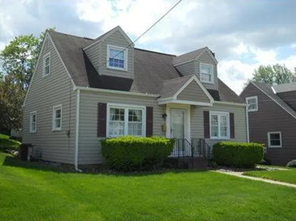 530 Oakwood Ave, Springdale, PA 15144