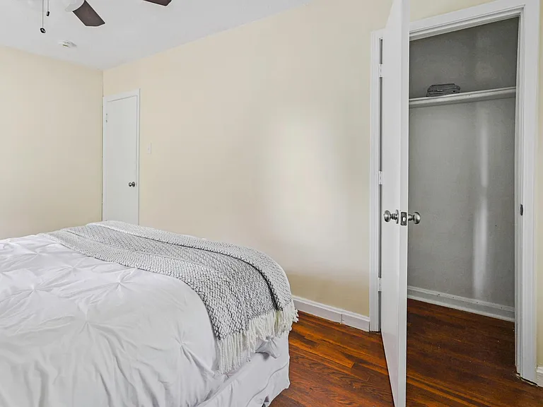 226 S Columbia Dr — Photo 17