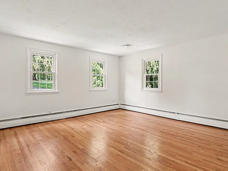 31 Beacon Hill Ct — Photo 5