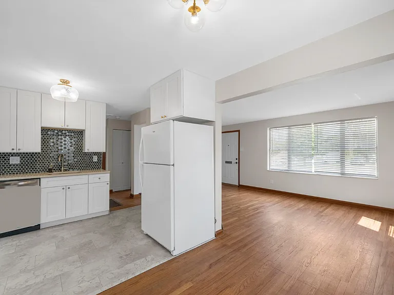 7821 Morgan Ford Rd — Photo 8