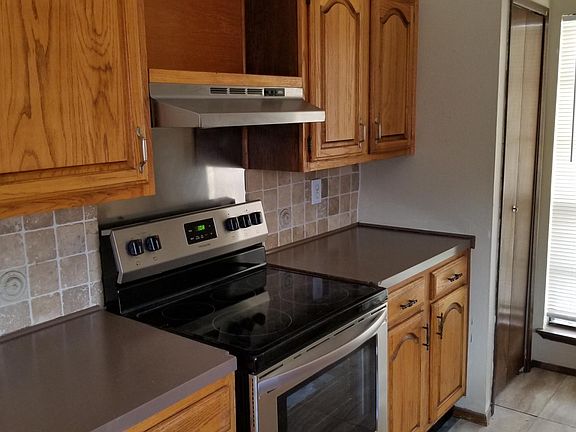 2nd image of 3109 E Park Dr