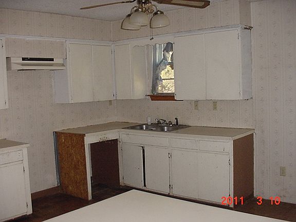 3rd image of 2736 County Road 2201