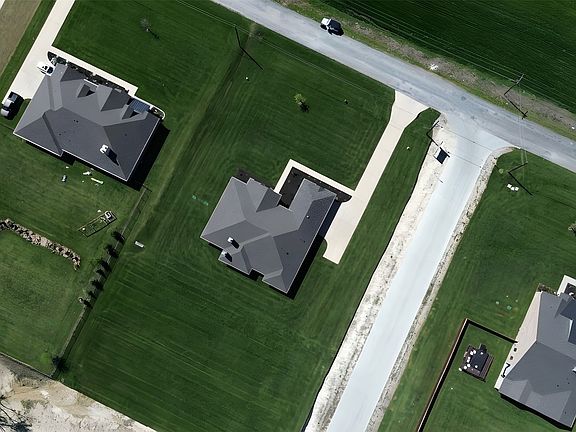 4th image of 736 Majors Rd