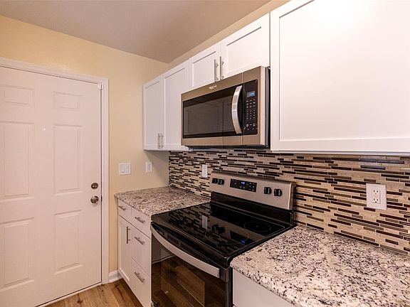 5th image of 1411 Burd Ave