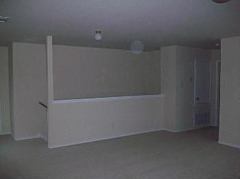 5th image of 405 Mossy Rock Dr