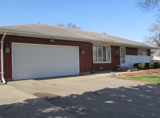4420 Gaines St, Davenport, IA 52806