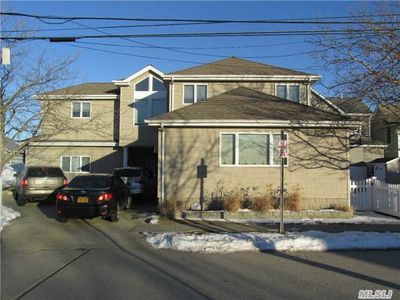 8 Hewlett Ave, Point Lookout, NY, 11569