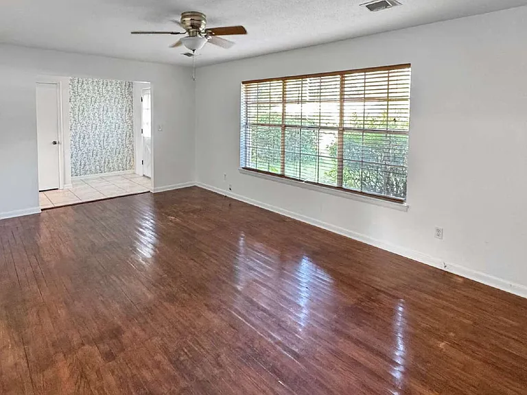 8053 Malibu Cir — Photo 3