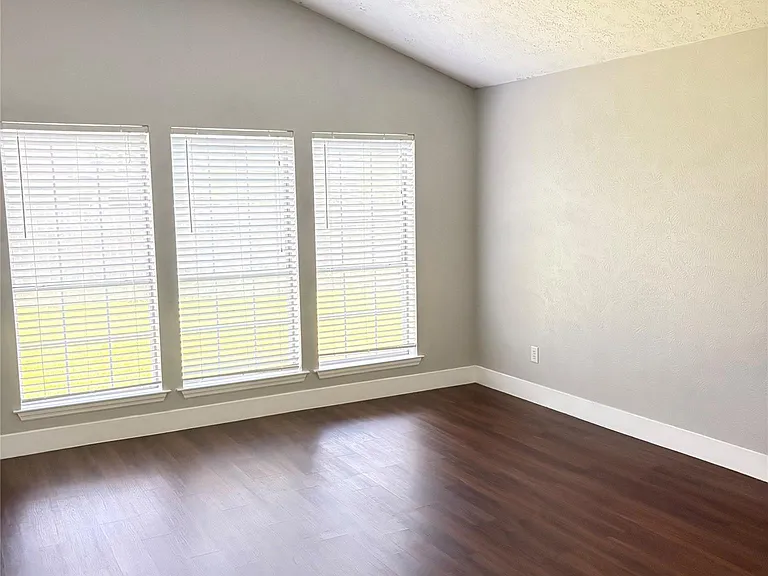 20315 Aspenwilde Dr — Photo 9