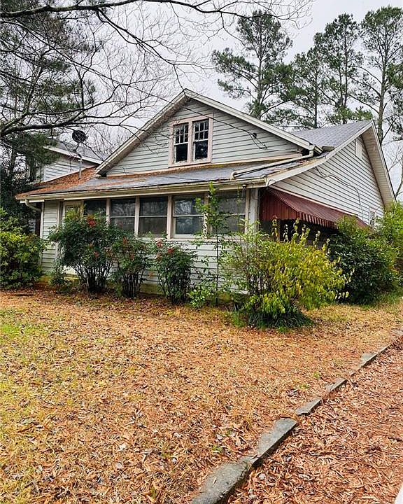 1st image of 704 East Ave