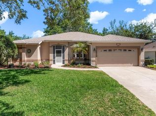 5209 Grove Mnr, Lady Lake, FL 32159