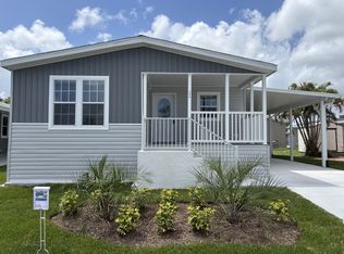 7426 43rd Dr N #586, West Palm Beach, FL 33404