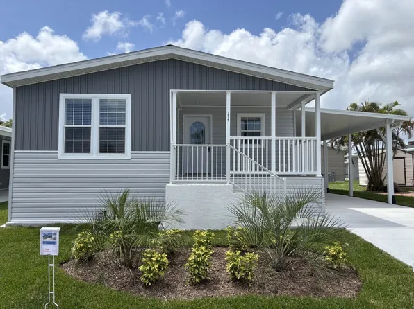 7426 43rd Dr N #586, West Palm Beach, FL 33404