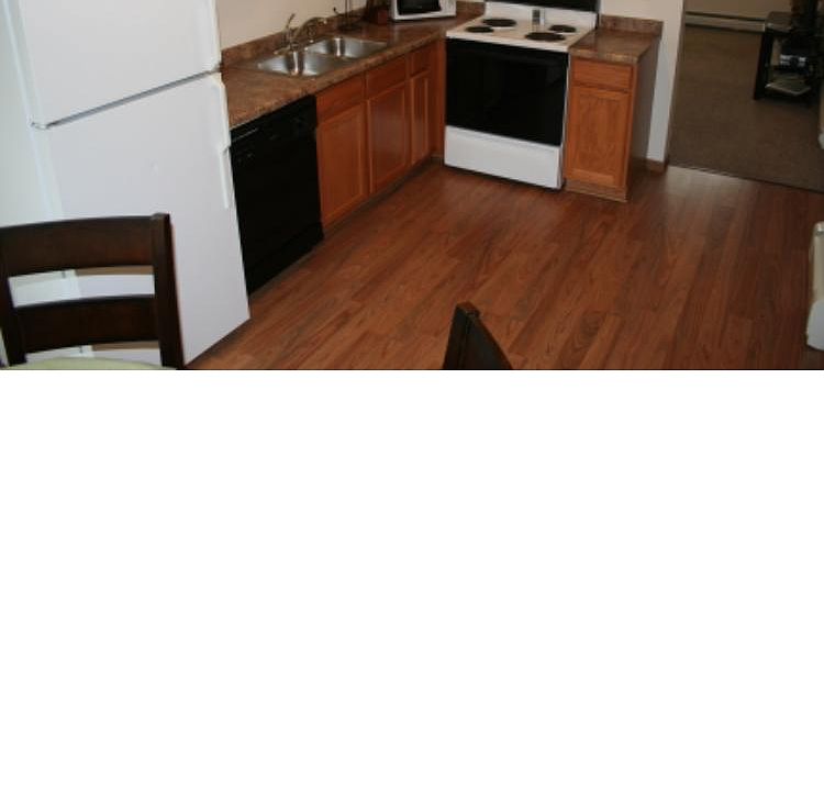 1st image of 1305 Ryan Ave APT 7