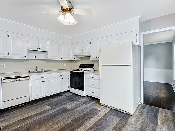 2nd image of 24 Midwood Dr