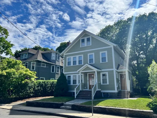 120 Larch Rd, Cambridge, MA 02138