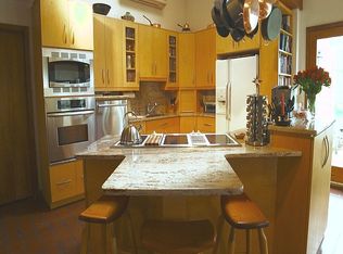 104 Geer Mountain Rd, South Kent, CT 06785