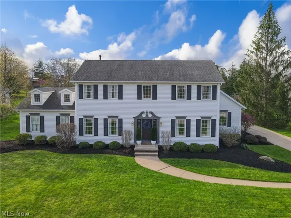 7653 Oxgate Ct, Hudson, OH 44236