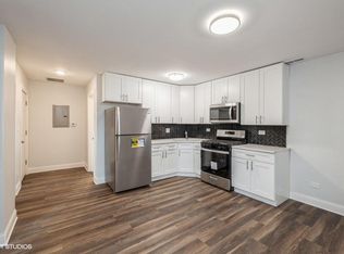 78 Pine Ave #4, Riverside, IL 60546