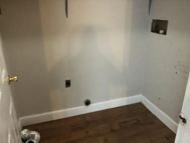 1001 W Hancock St #B — Photo 9