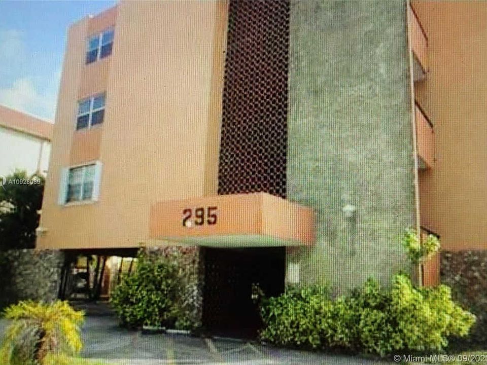 1st image of 295 NW 72nd Ave APT 307
