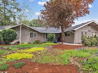 5829 Benfield Ct, Lake Oswego, OR 97035