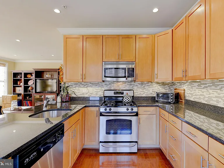 1800 Wilson Blvd #310 — Photo 12