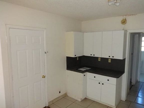 5th image of 765 NW 134th St