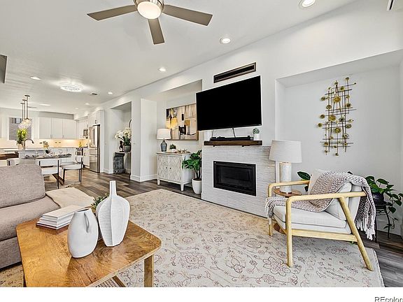 5th image of 6820 E Lowry Boulevard