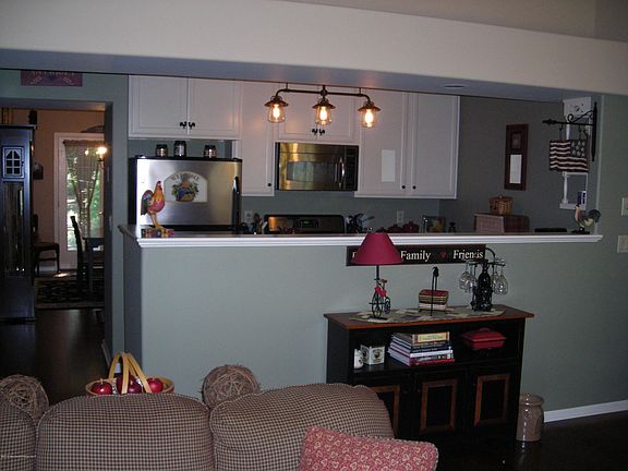 2nd image of 1209b Thornbury Lane #B